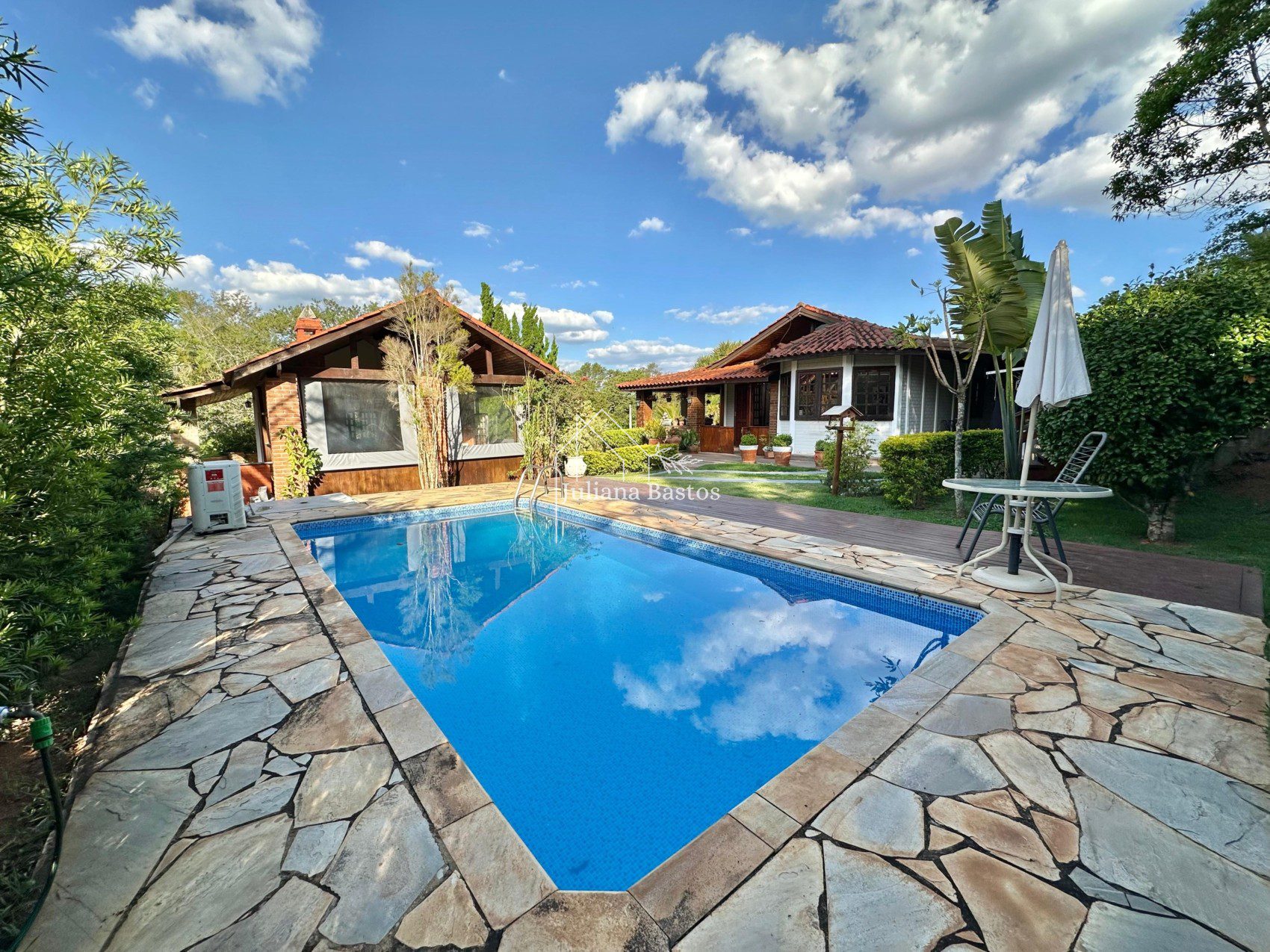 WhatsApp Image 2025-12-02 at 23.33.28 (1)